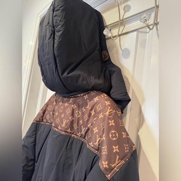 Louis Vuitton Cropped Monogram Jacket - Picture 6 of 14